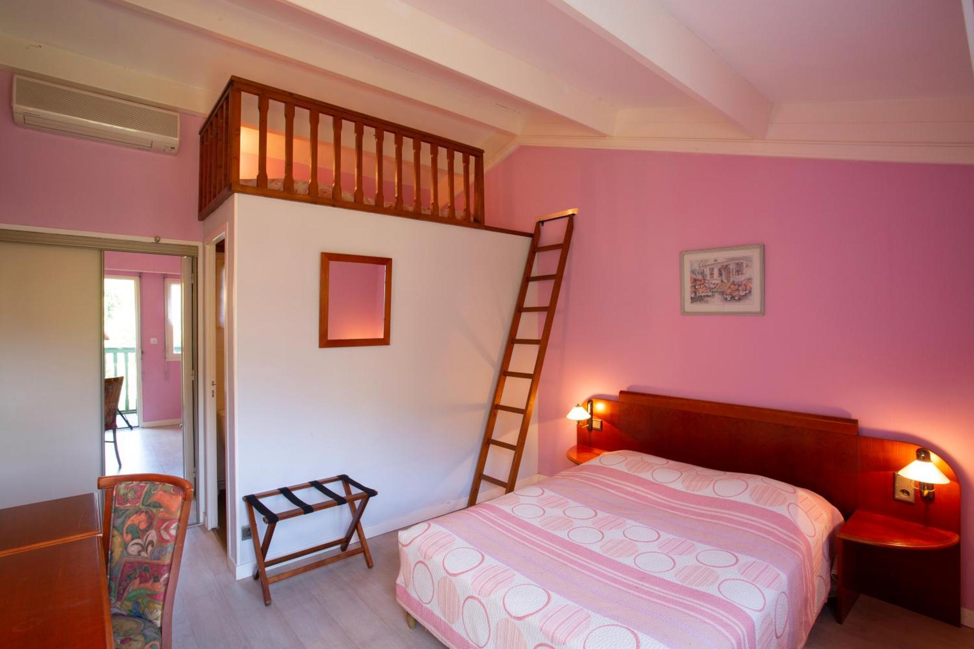 Logis Hotel Restaurant Du Pont Ambialet Luaran gambar