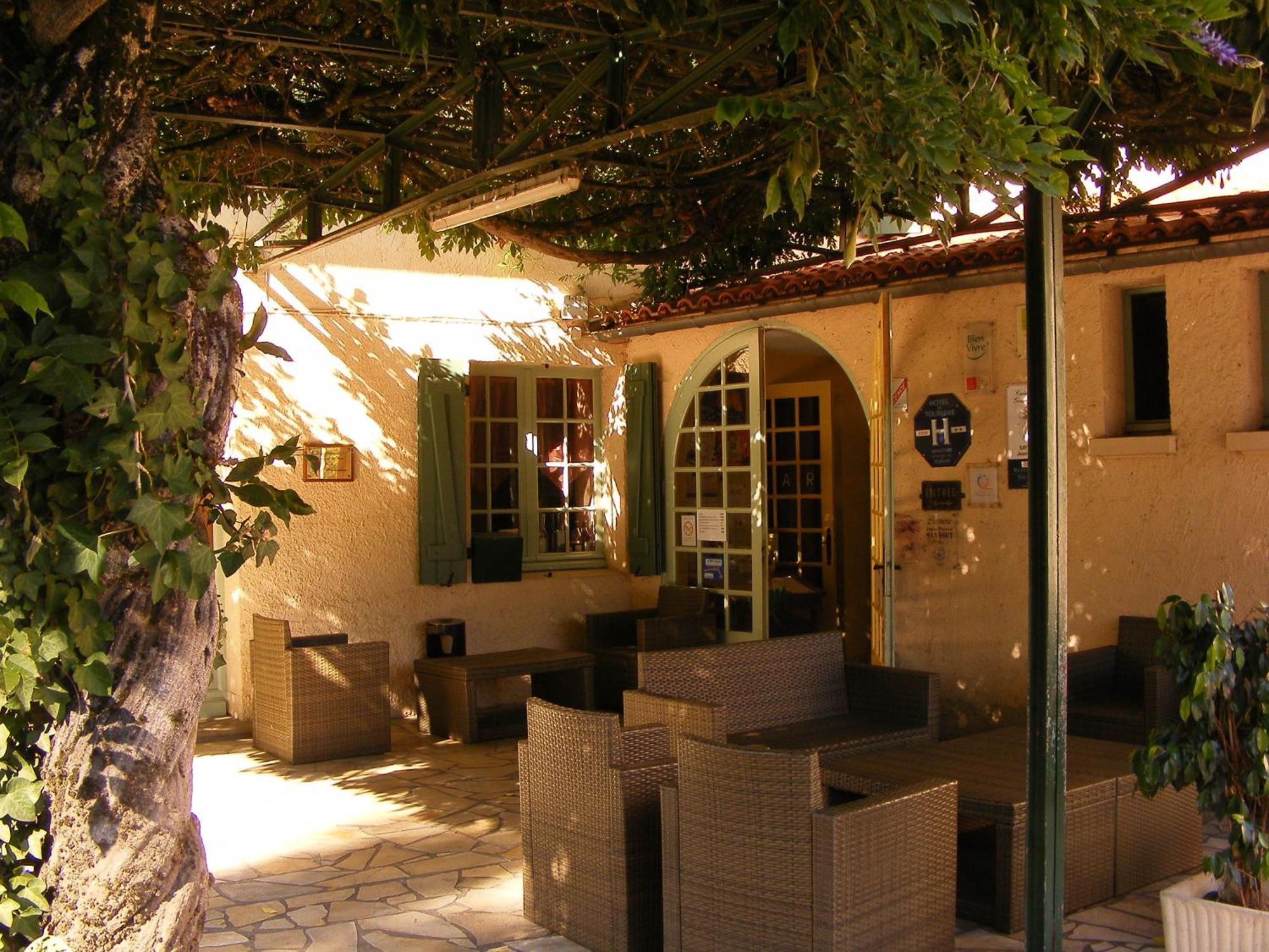 Logis Hotel Restaurant Du Pont Ambialet Luaran gambar