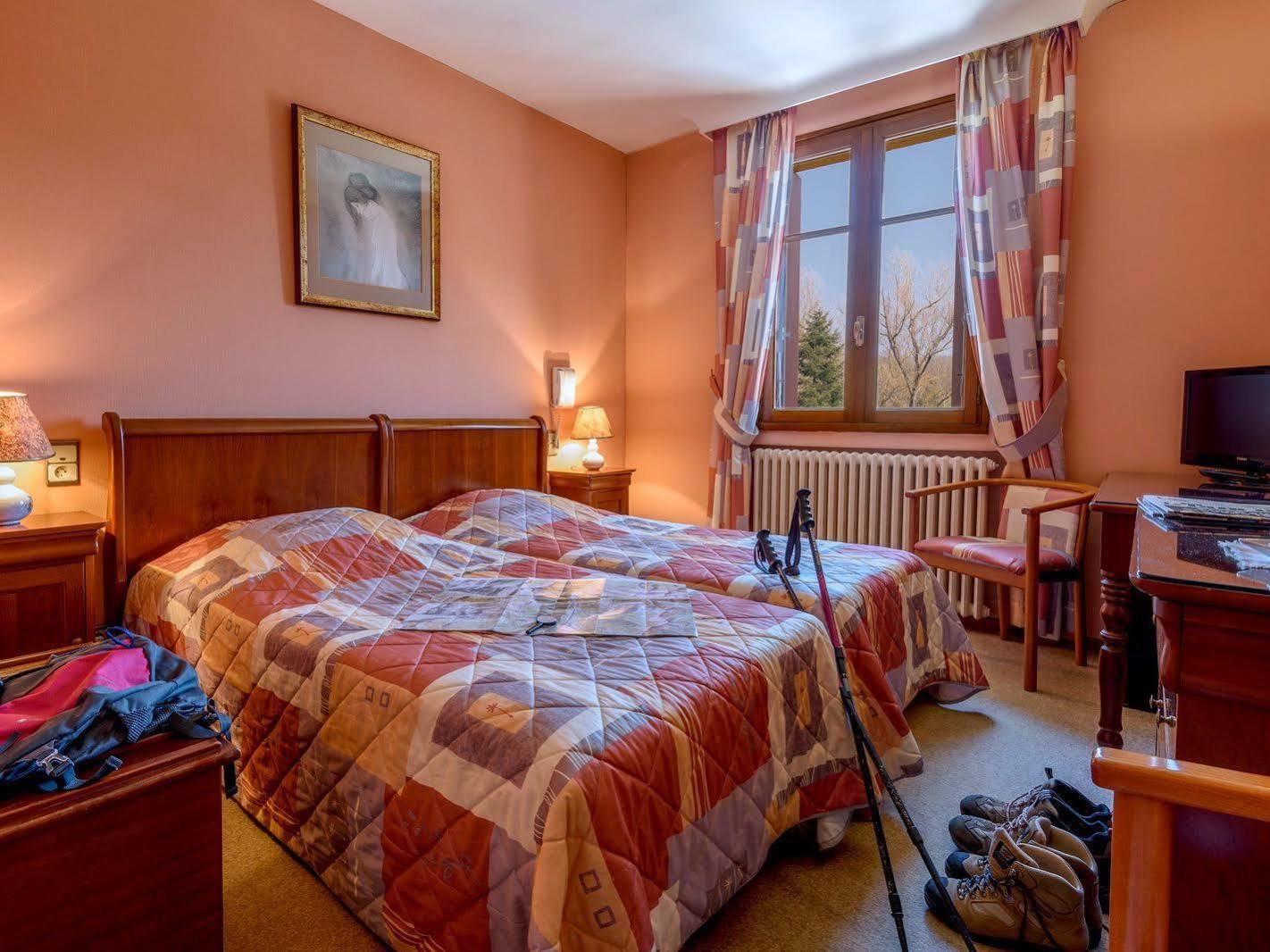 Logis Hotel Restaurant Du Pont Ambialet Luaran gambar