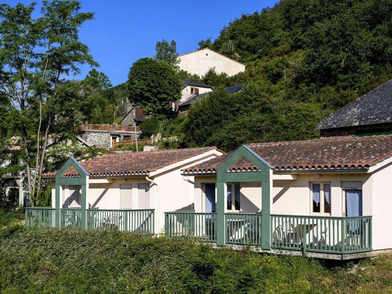 Logis Hotel Restaurant Du Pont Ambialet Luaran gambar